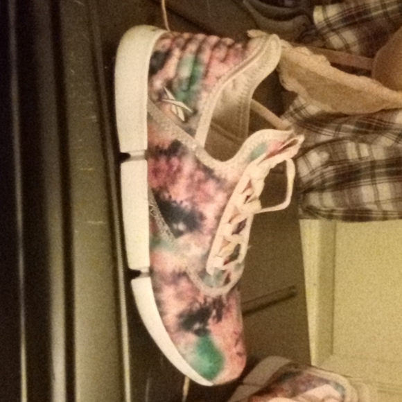 Woman's Reebok DMX moving air shoes very comply size 8 pink tydye - Picture 2 of 4